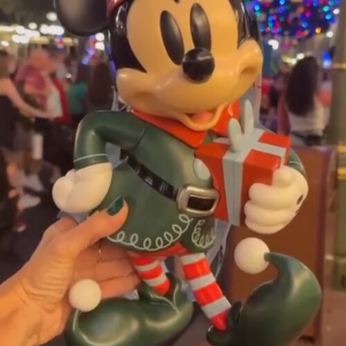 Mickey regalo de navidad 🍿