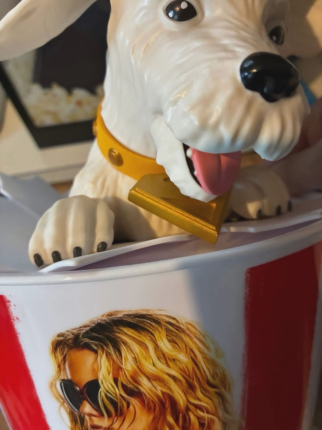 KFC x SUPERGIRL - Imagen 2